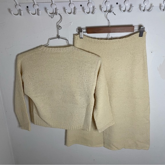 Vintage 1950s Cream Knit Cardigan and Skirt Set​ - Picture 2 of 16